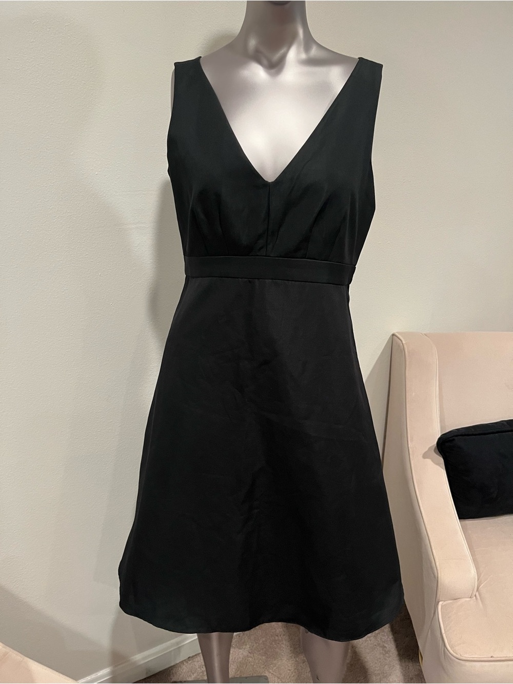 GAP Black V-Neck Fit-and-Flare Dress 2 Maternity EUC